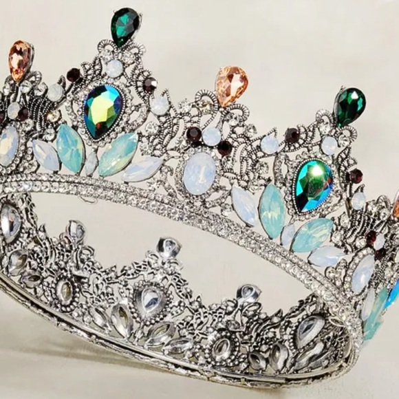 Elegant Silver and Multicolor Gemstone Tiara - Picture 3 of 3
